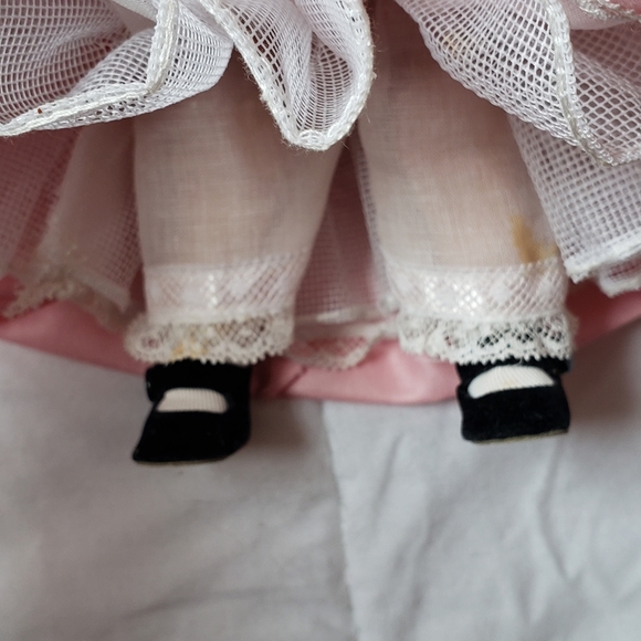 Madam Alexander "Beth" Vintage 8" Doll - Picture 4 of 7